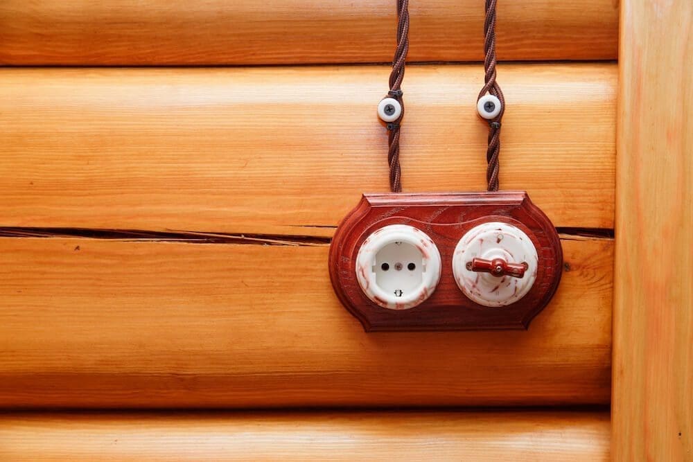 Comment et quand utiliser un adaptateur électrique